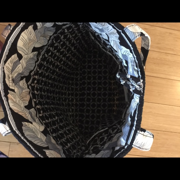 NWOT Vera Bradley Tote - Picture 3 of 3